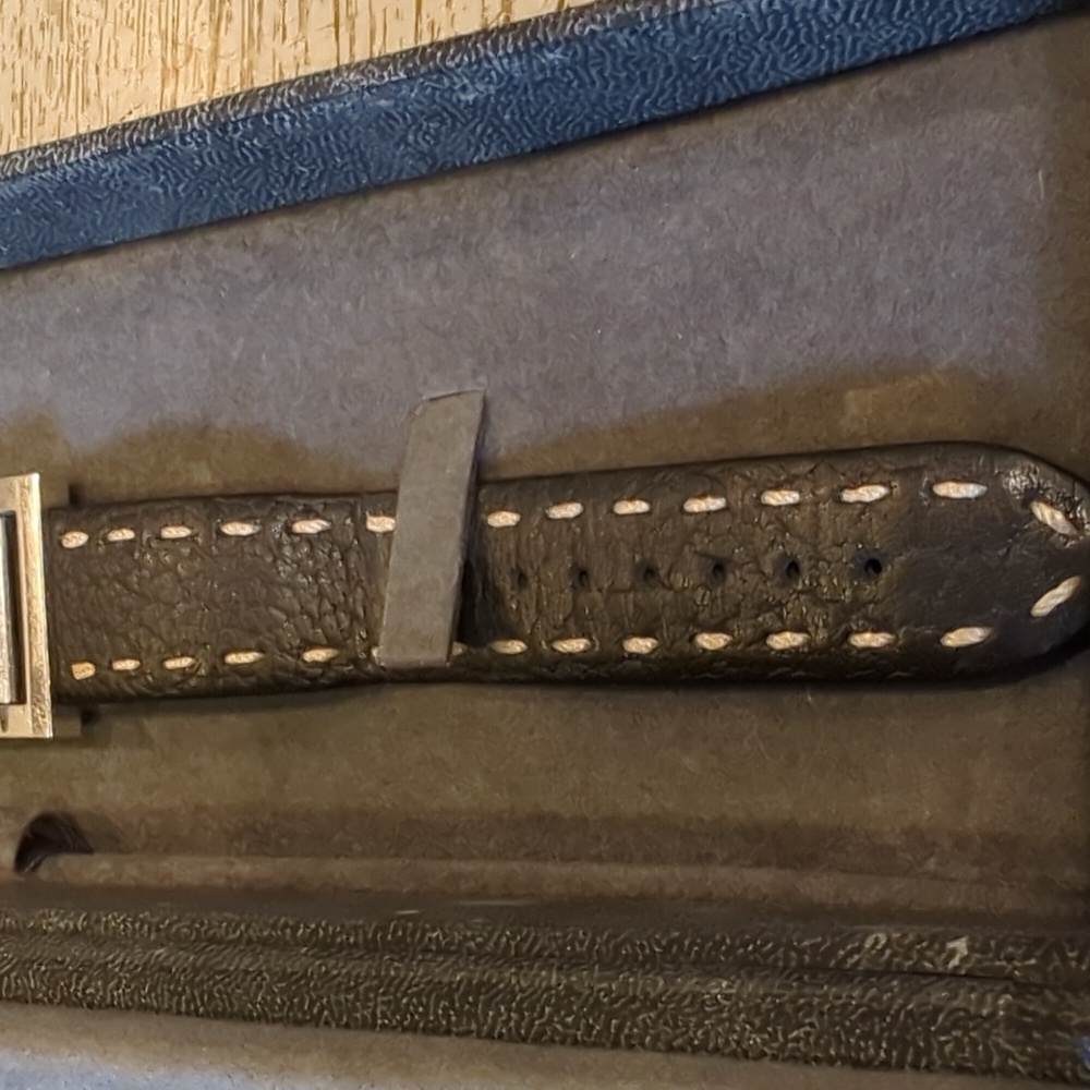 Fendi watch - Picture 4 of 11